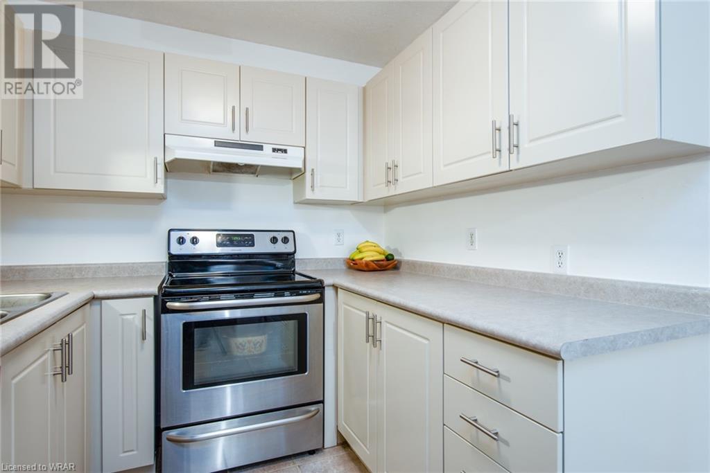 90 CHATEAU Crescent