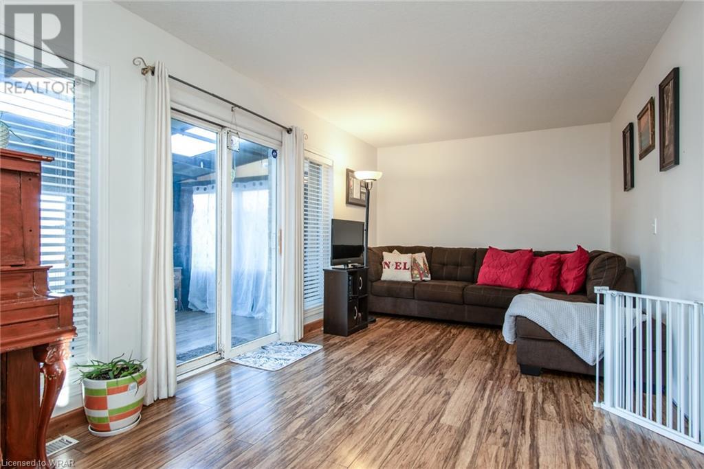 90 CHATEAU Crescent