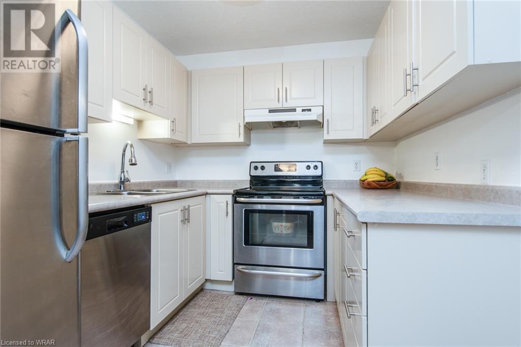 90 CHATEAU Crescent