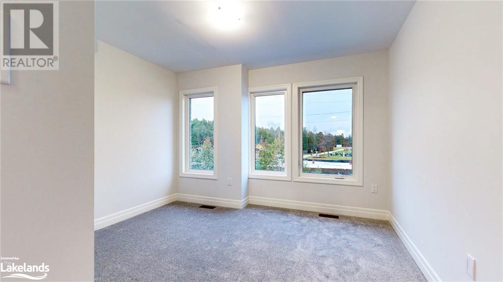 37 FEDERICA Crescent