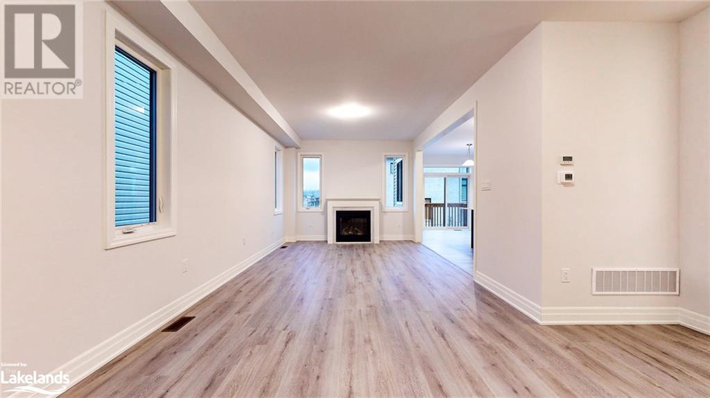 37 FEDERICA Crescent