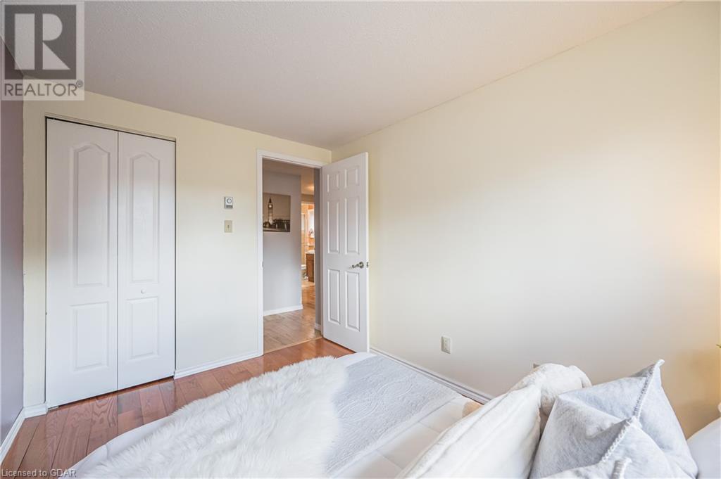 516 WHITELAW Road