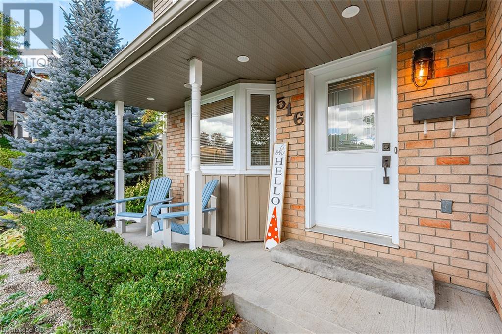 516 WHITELAW Road