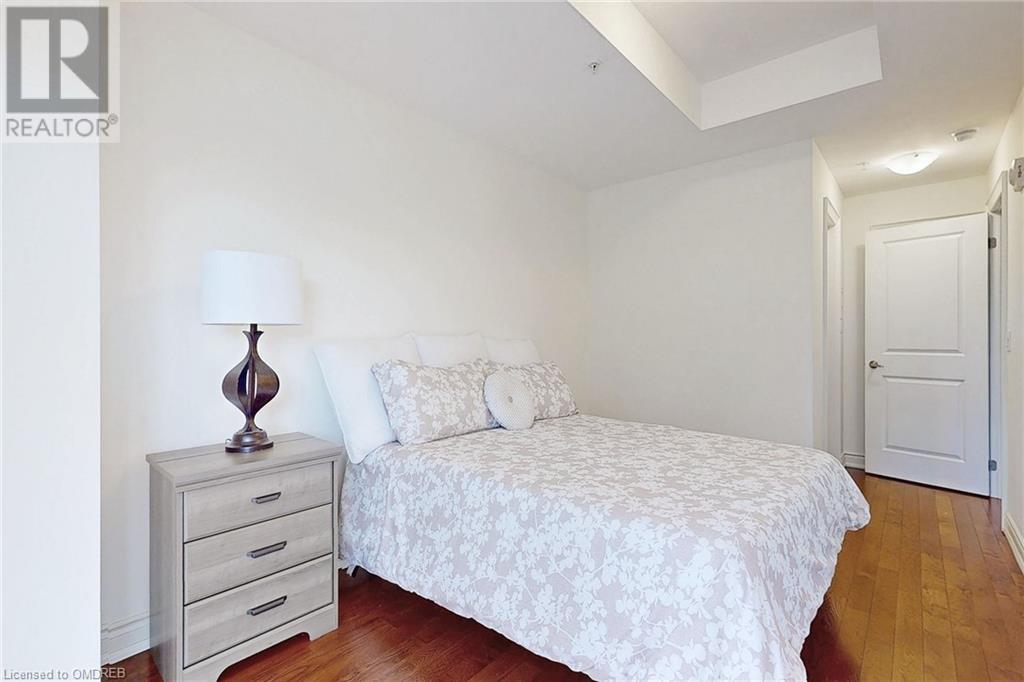 205 LAKESHORE Road W Unit# 304