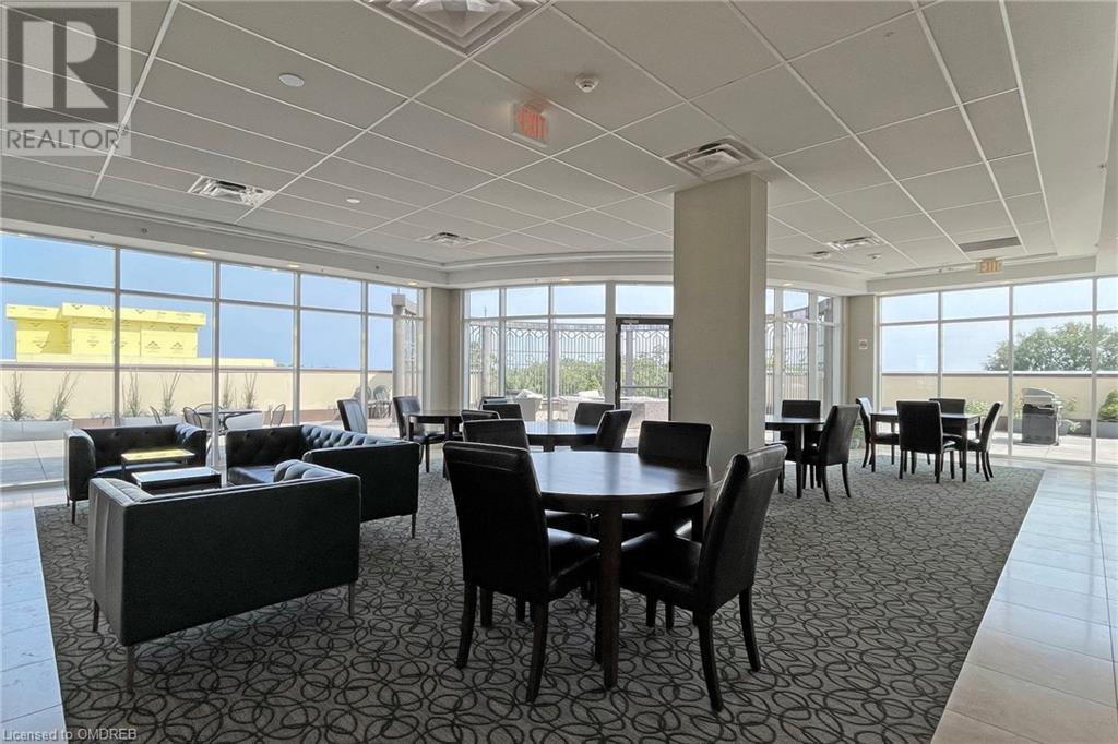 205 LAKESHORE Road W Unit# 304