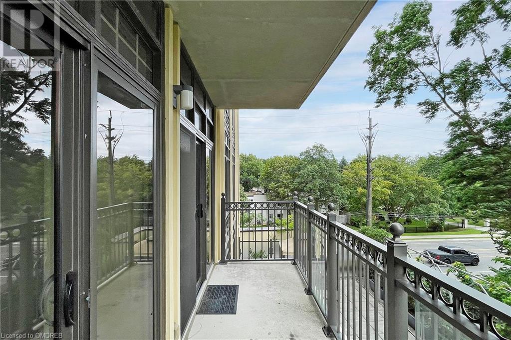 205 LAKESHORE Road W Unit# 304