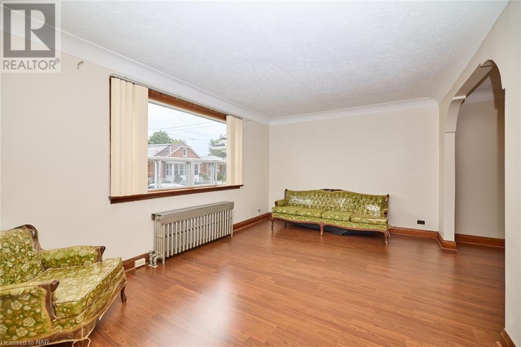 223 NIAGARA Street