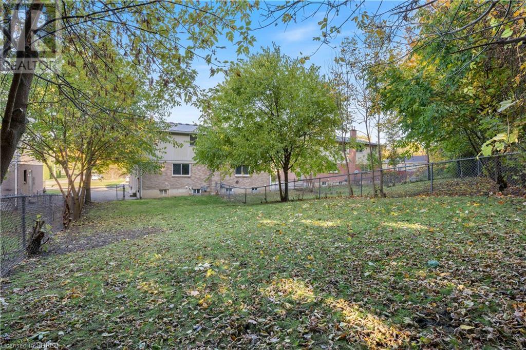 72-74 OAKWOOD Avenue