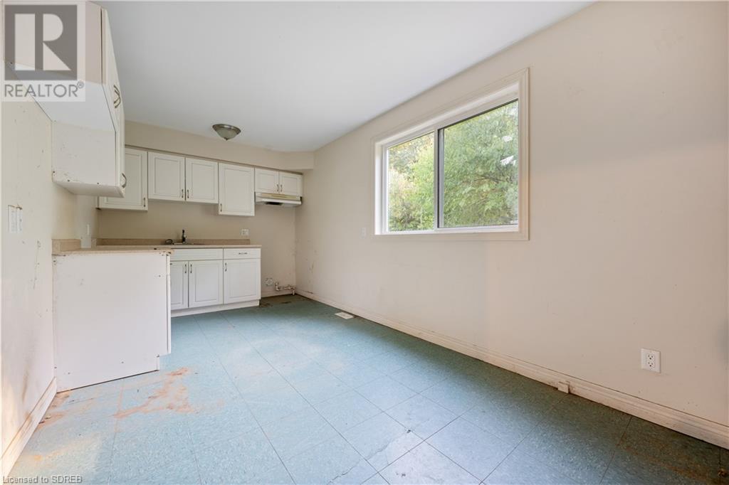 72-74 OAKWOOD Avenue