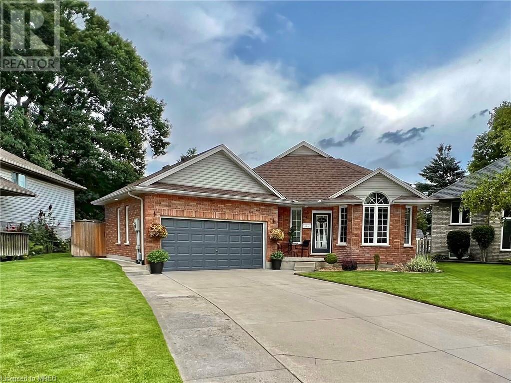 4 WARBLER WOODS Place