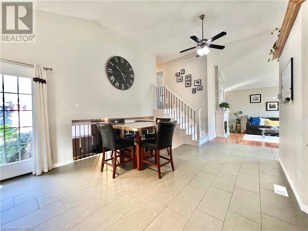 4 WARBLER WOODS Place