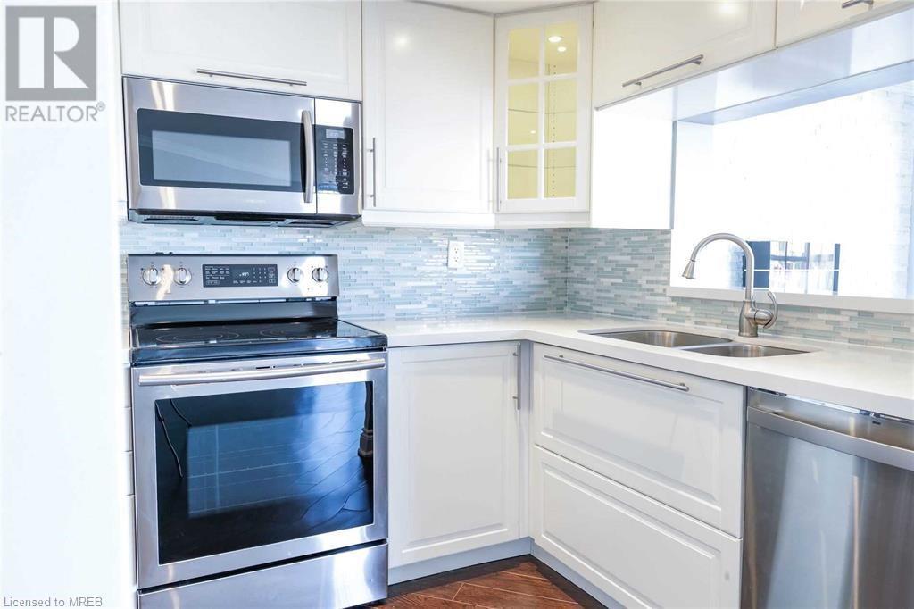 2091 HURONTARIO Street Unit# 1005