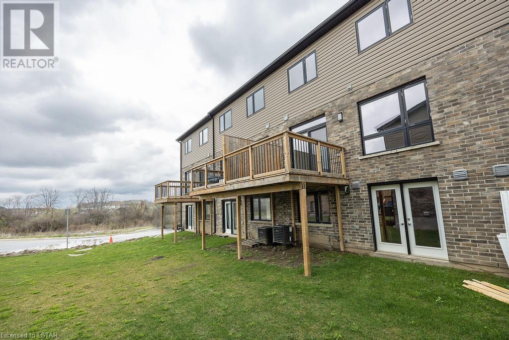 811 SARNIA Road Unit# 6