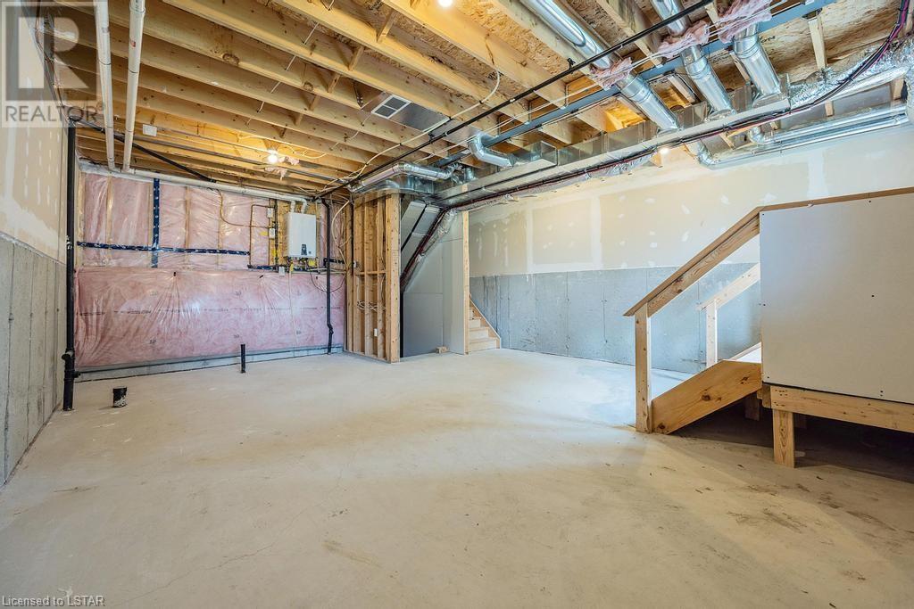 811 SARNIA Road Unit# 6