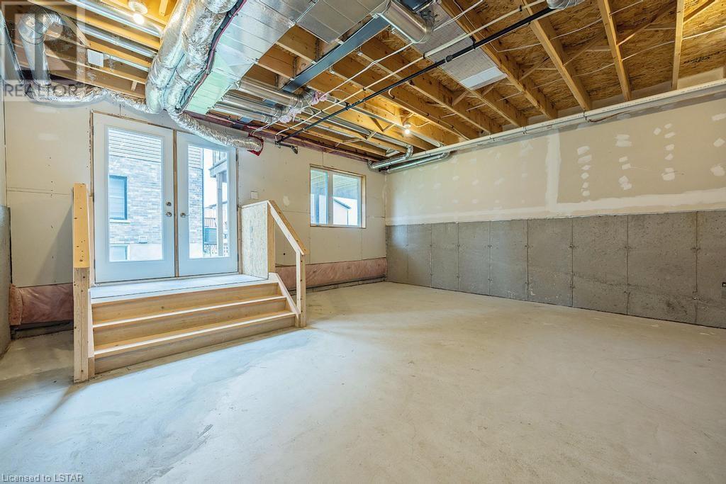 811 SARNIA Road Unit# 6