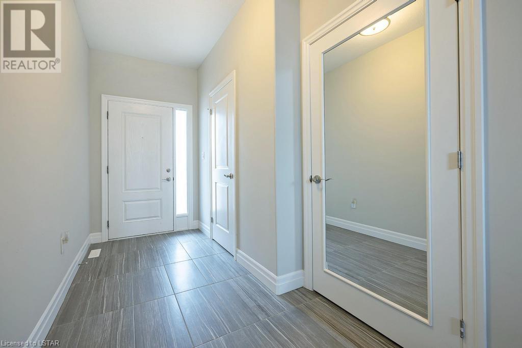811 SARNIA Road Unit# 6