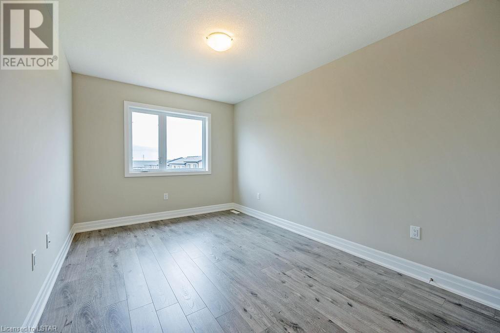 811 SARNIA Road Unit# 6