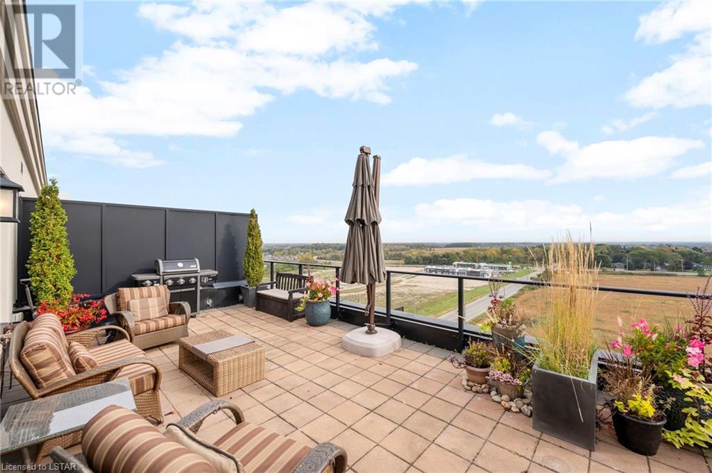 240 VILLAGEWALK Boulevard Unit# 1302