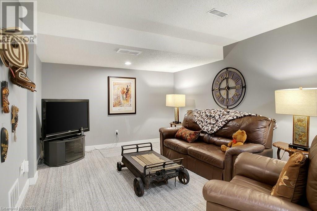 313 GEORGE Street N Unit# 4