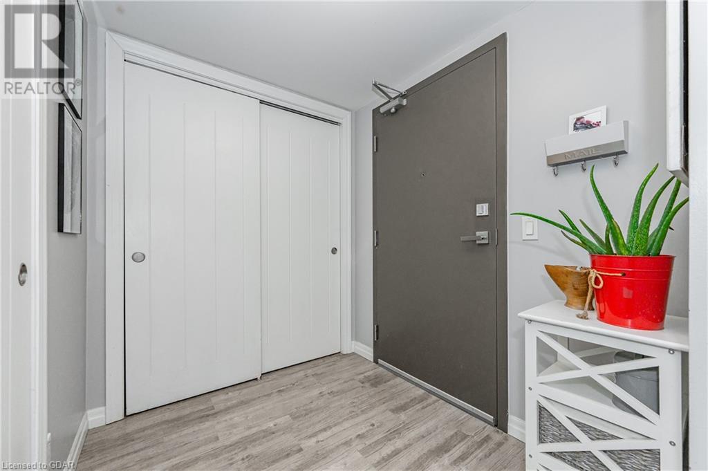 108 SUMMIT RIDGE Drive Unit# 106