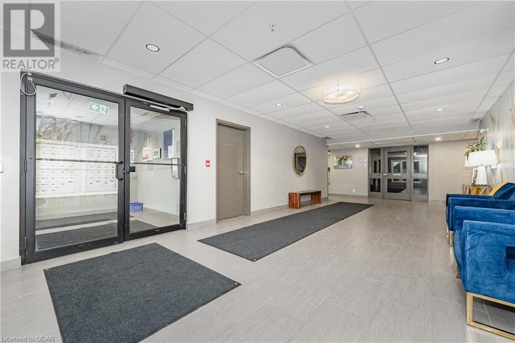 108 SUMMIT RIDGE Drive Unit# 106