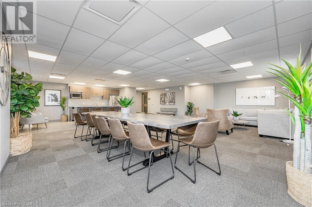 108 SUMMIT RIDGE Drive Unit# 106