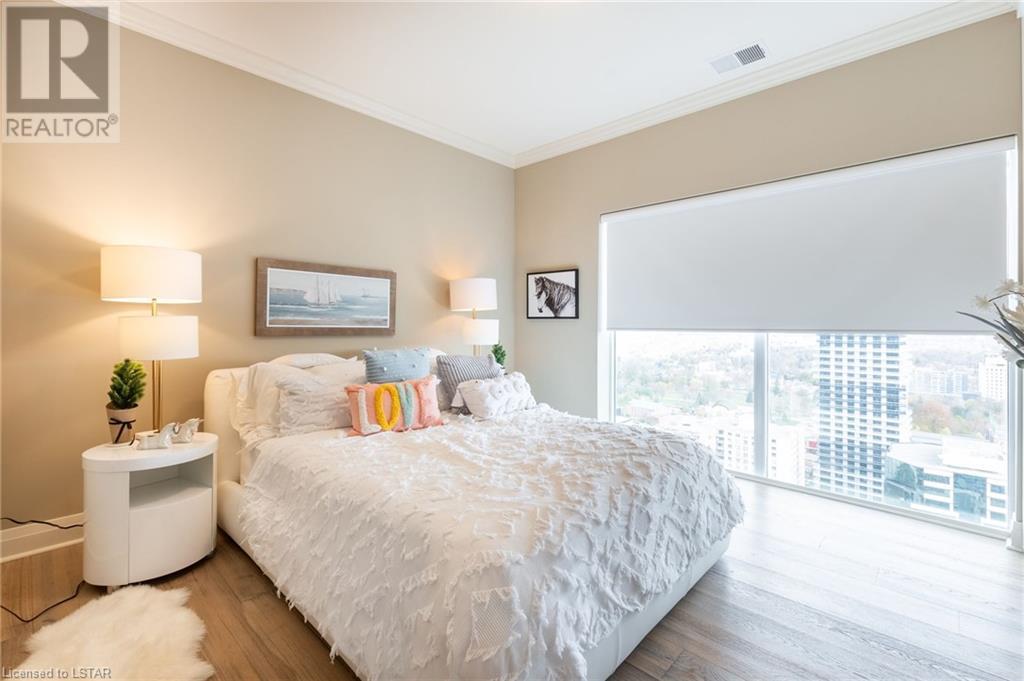 505 TALBOT Street Unit# 2702
