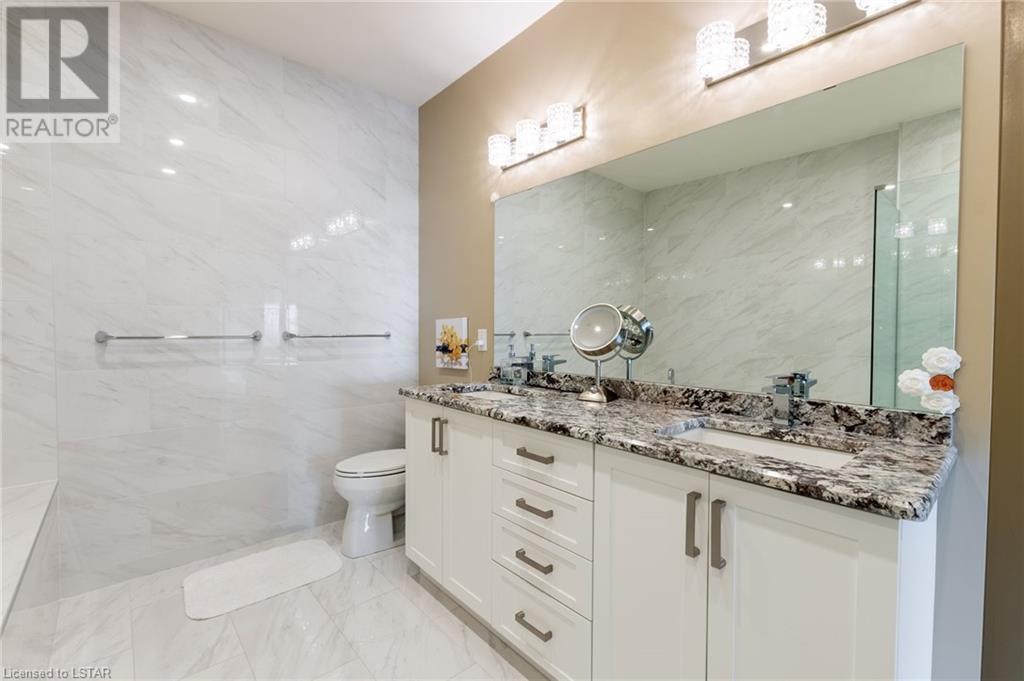 505 TALBOT Street Unit# 2702