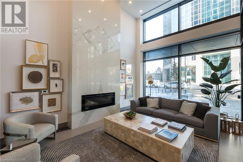 505 TALBOT Street Unit# 2702