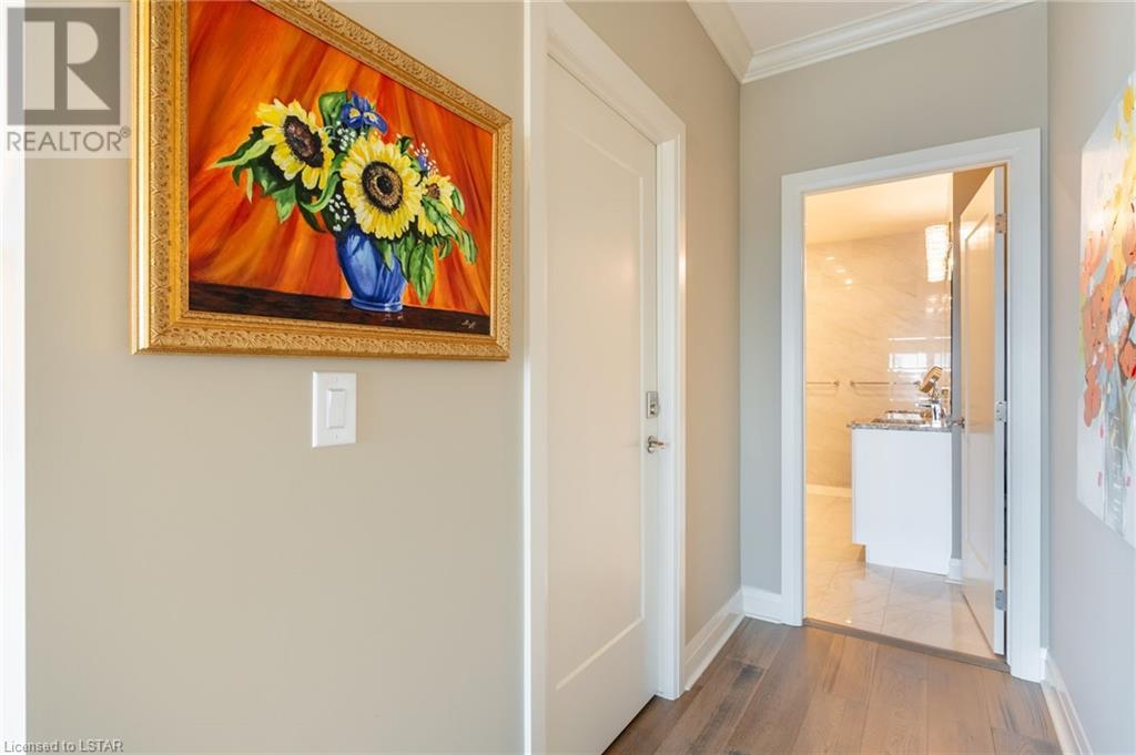 505 TALBOT Street Unit# 2702