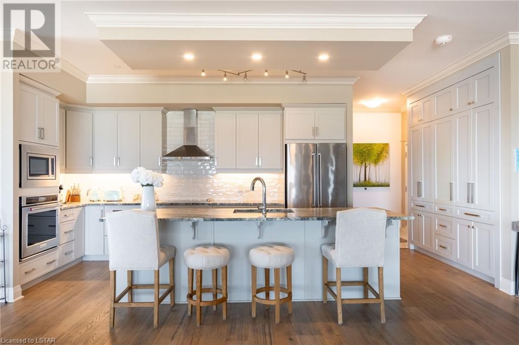 505 TALBOT Street Unit# 2702