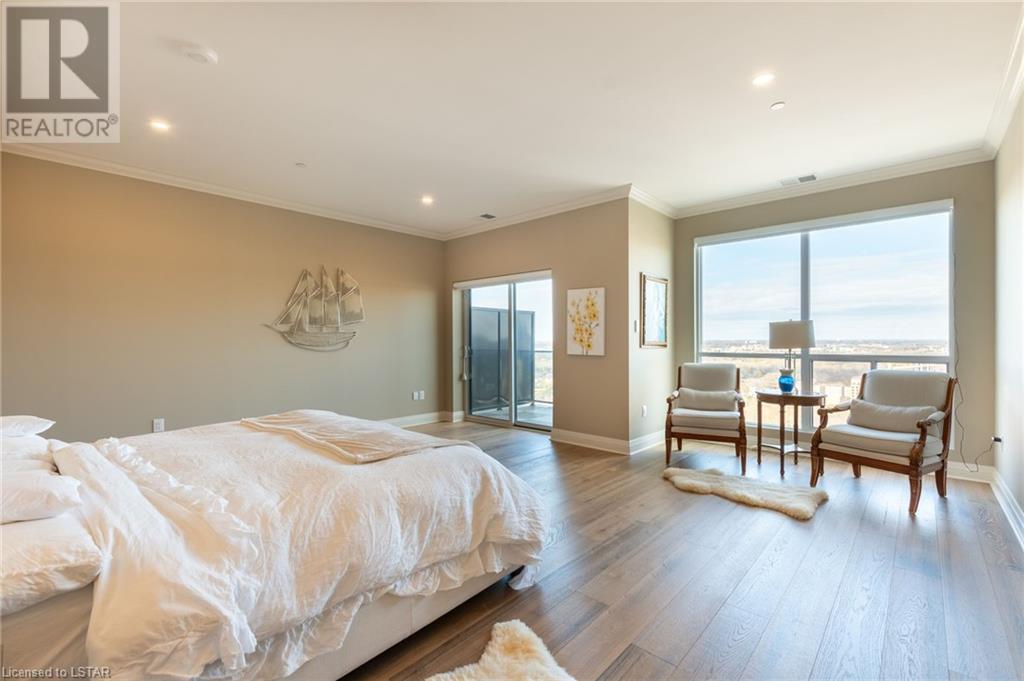 505 TALBOT Street Unit# 2702