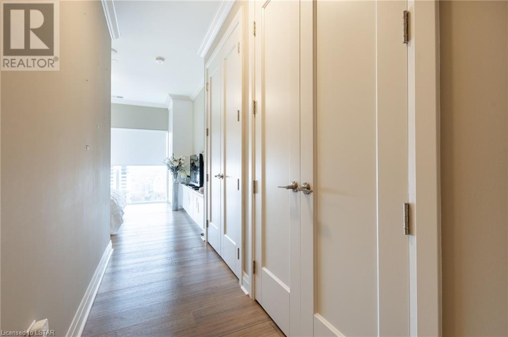 505 TALBOT Street Unit# 2702