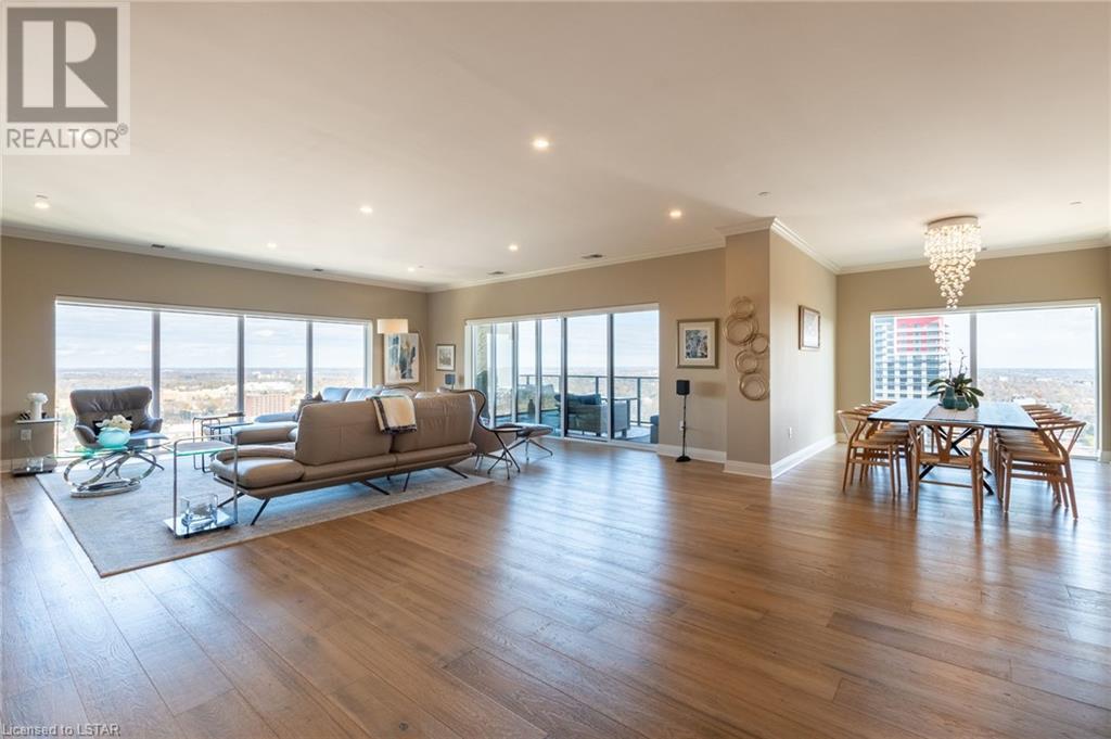 505 TALBOT Street Unit# 2702