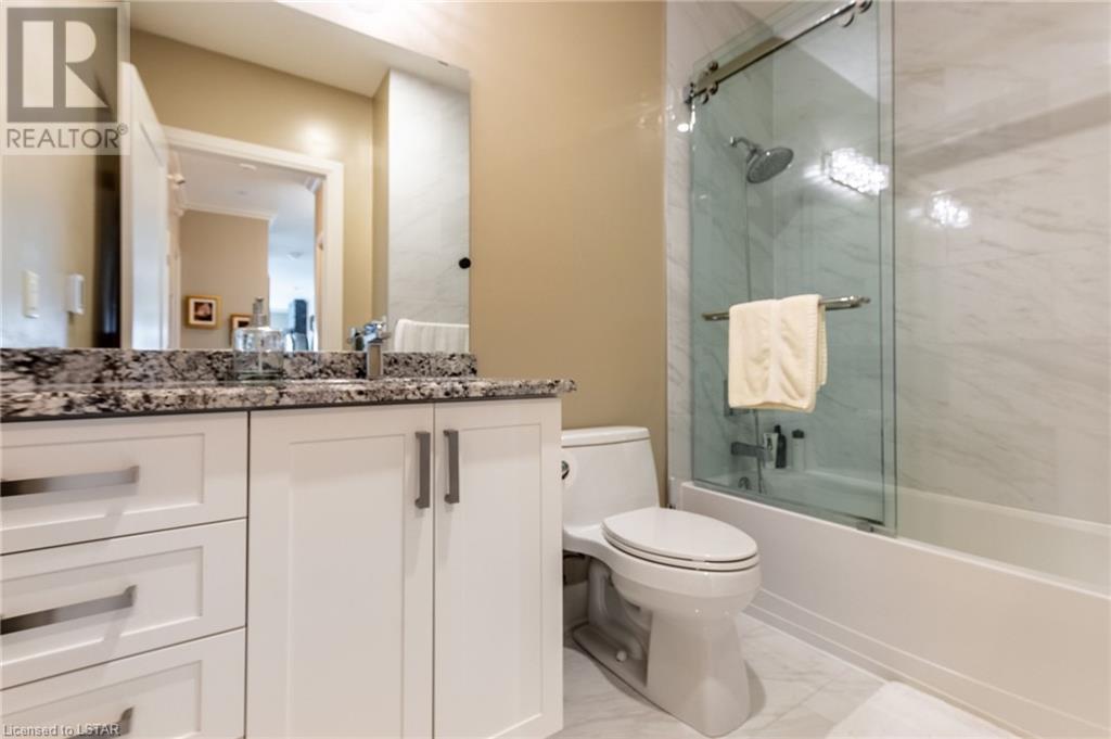 505 TALBOT Street Unit# 2702