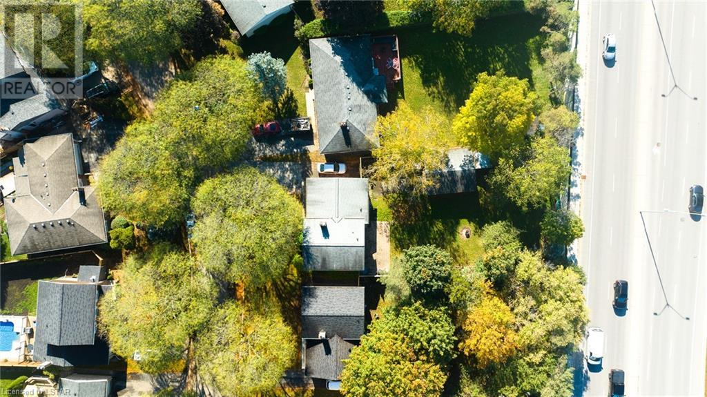 902 FONTAINE Road