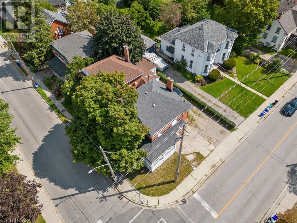205 DOLPH Street N