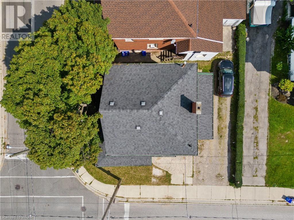205 DOLPH Street N