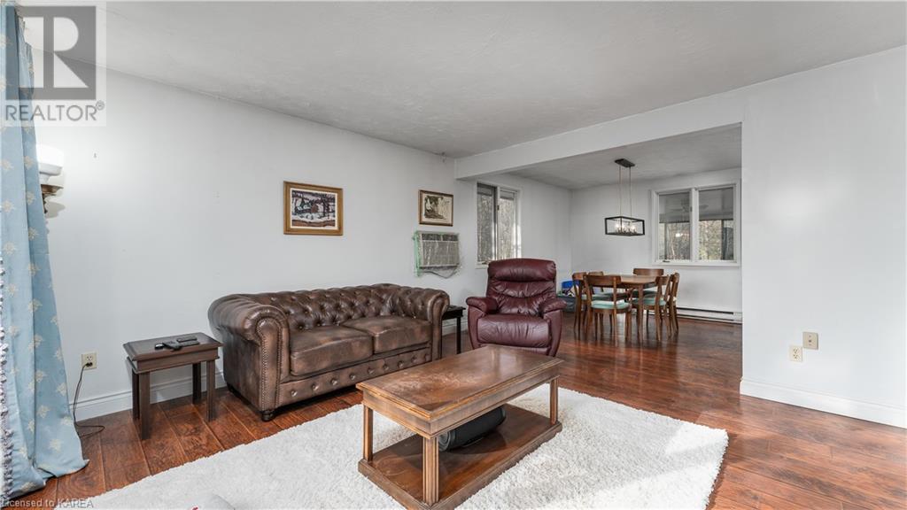 3365 SYDENHAM Road