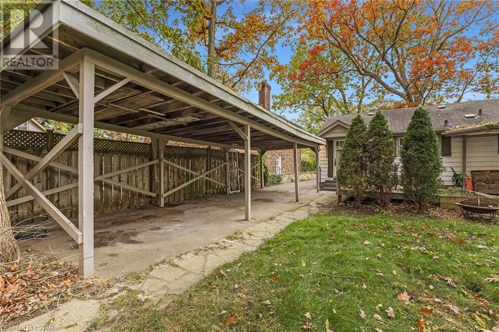 377 HYDE PARK Road
