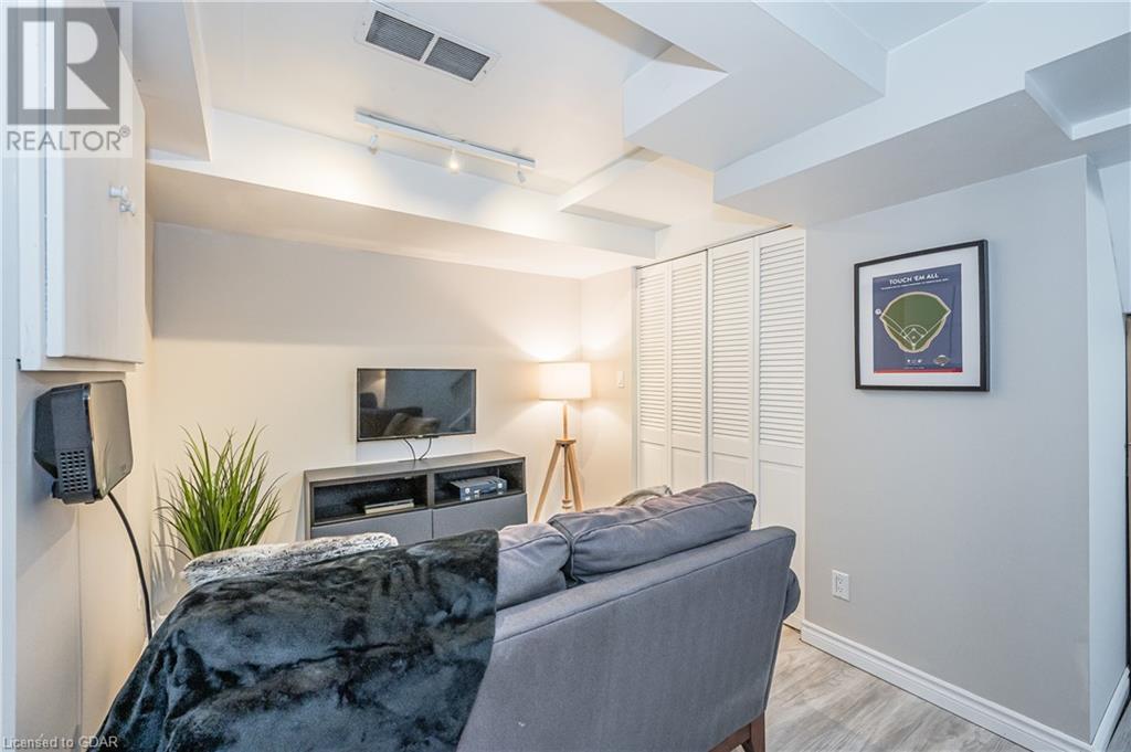 941 GORDON Street Unit# 33