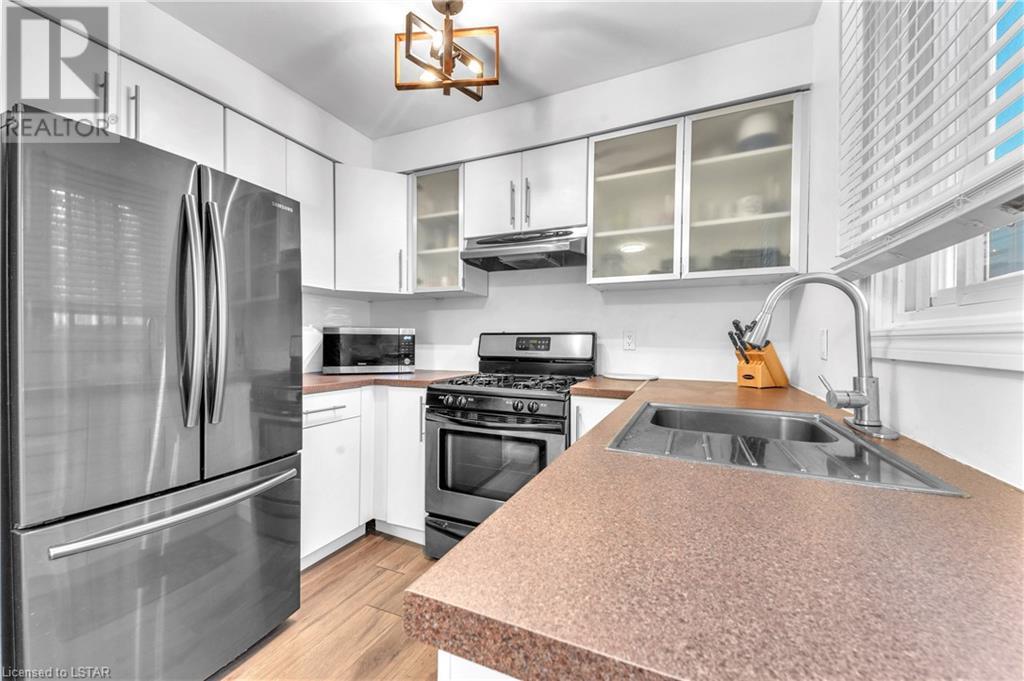 226 HIGHVIEW Avenue W Unit# 29