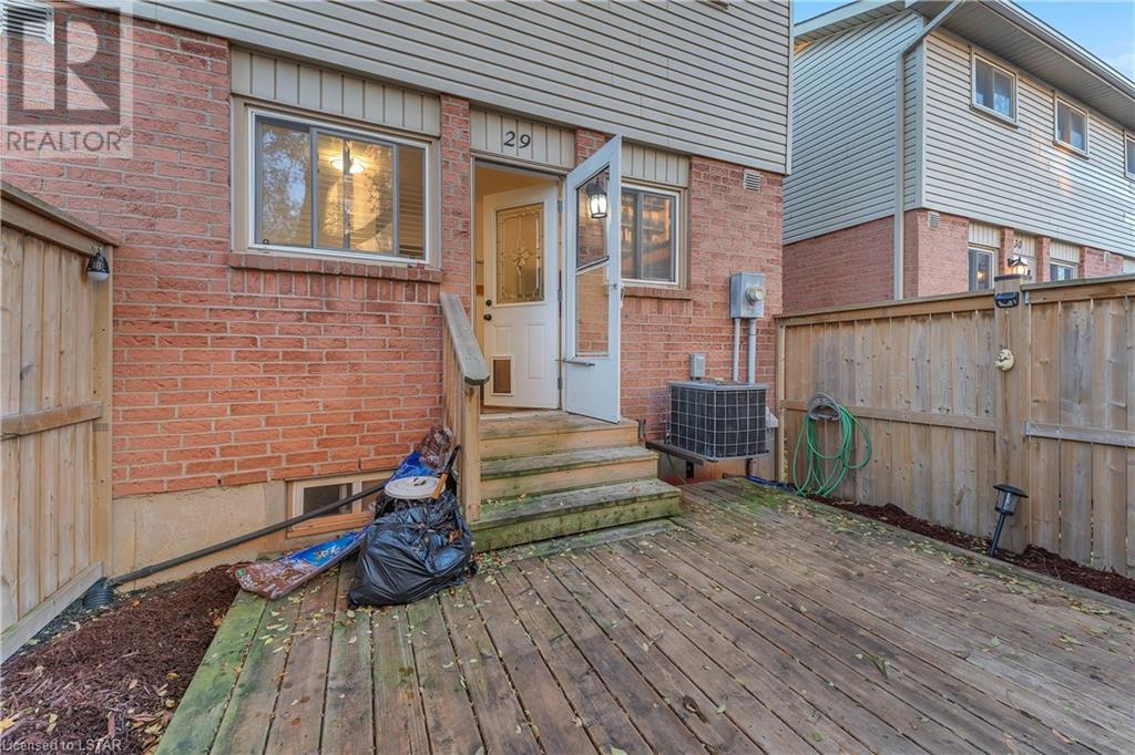 226 HIGHVIEW Avenue W Unit# 29