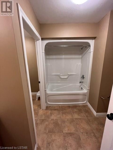 620 THISTLEWOOD Drive Unit# 41