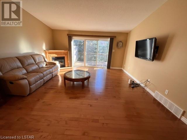 620 THISTLEWOOD Drive Unit# 41