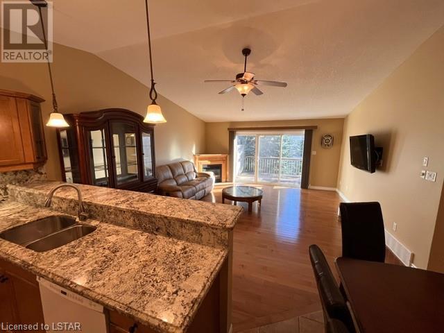 620 THISTLEWOOD Drive Unit# 41