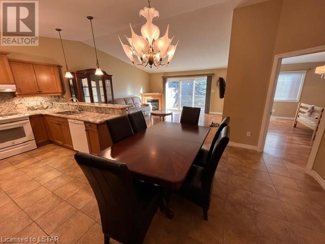 620 THISTLEWOOD Drive Unit# 41