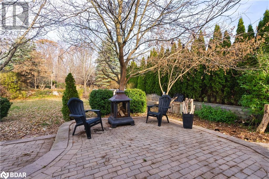 14 PINECLIFF Crescent