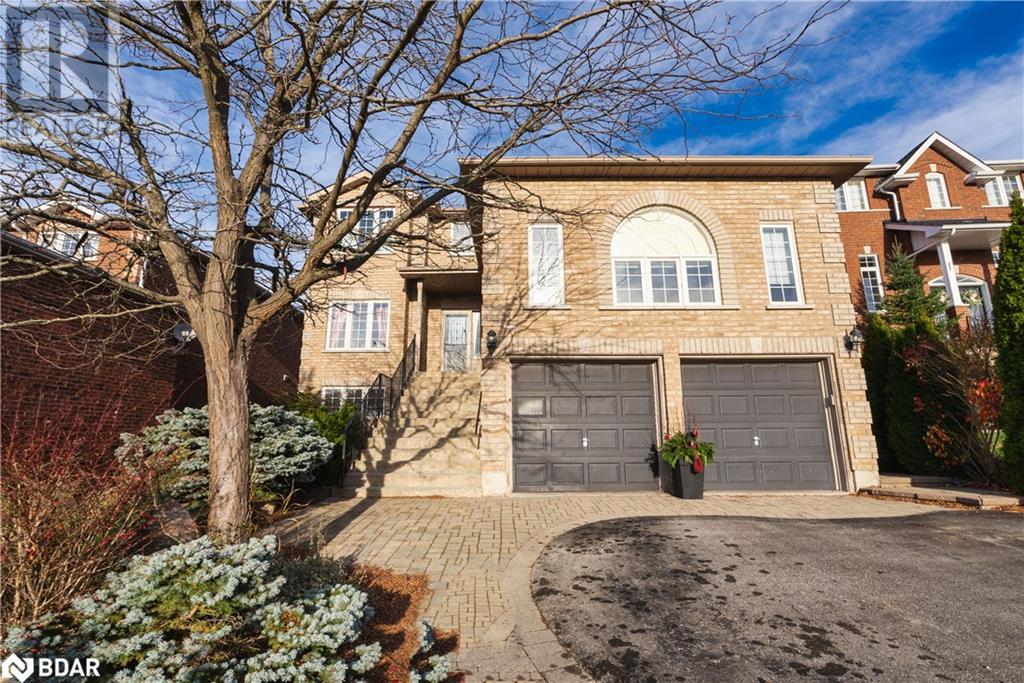 14 PINECLIFF Crescent