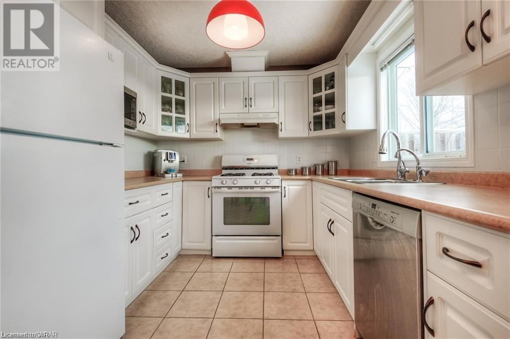 221 LANGLAW Drive
